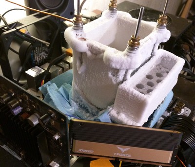 Splave (US) Hits 2631.4 MHz (DDR4-5262.8), a New Memory World Record Highest Frequency