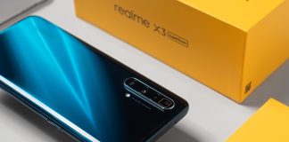 Mengintip Isi Dalam Kotak Ponsel Flagship realme X3 SuperZoom