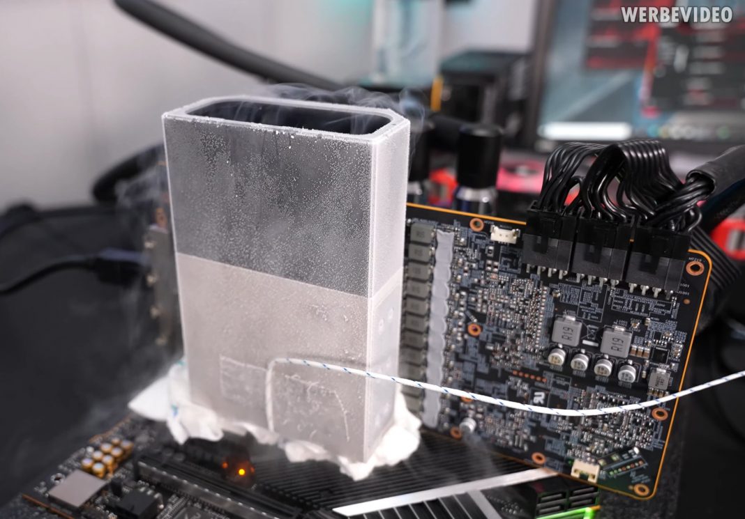 PowerColor-RX6900LQ-ULT-3.2GHz-1