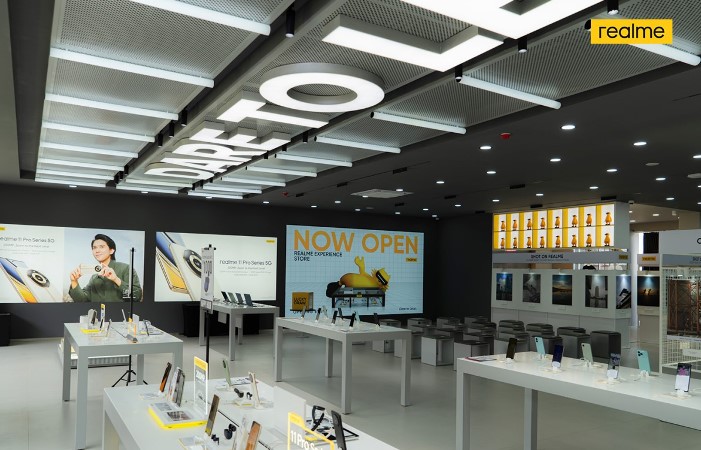 realme-experience-store-PIK-2