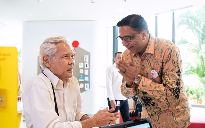 Indosat-kembali-dipimpin-Vikram-Sinha